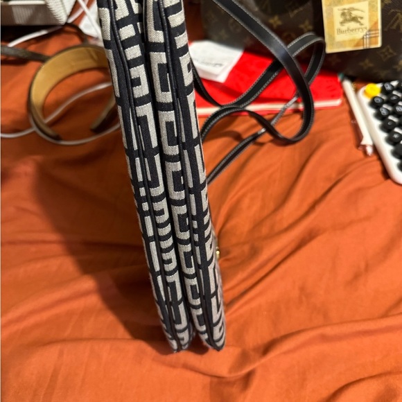 Givenchy Black and White Patterned Women's Bag - Picture 5 of 9